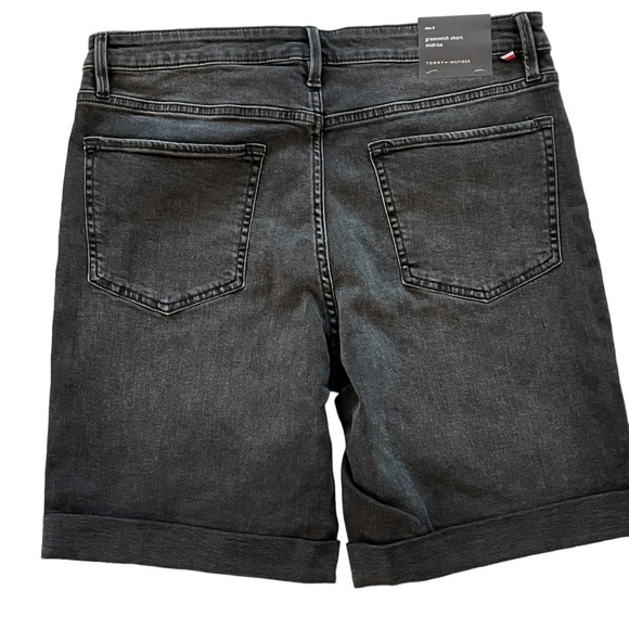 NWT TOMMY HILFIGER Women's Greenwich Cuffed Bermuda Denim Shorts in Black Size 8 - Picture 2 of 10